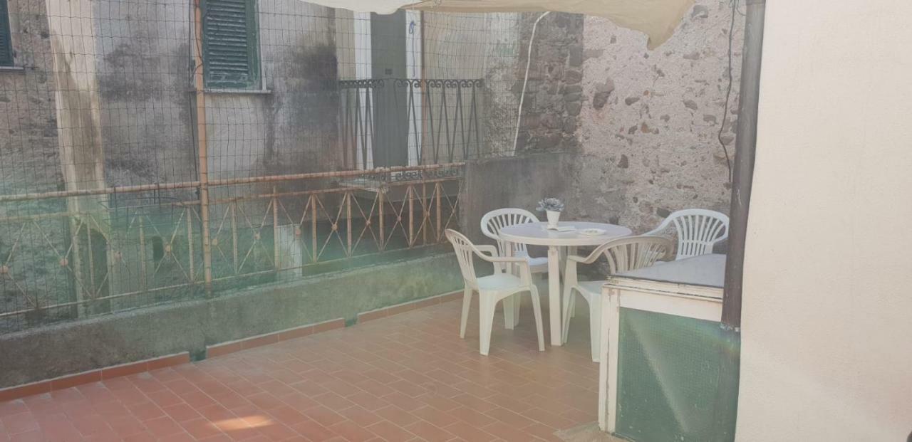Ferienwohnung Terrazza Nel Borgo Santo Stefano di Magra Exterior foto